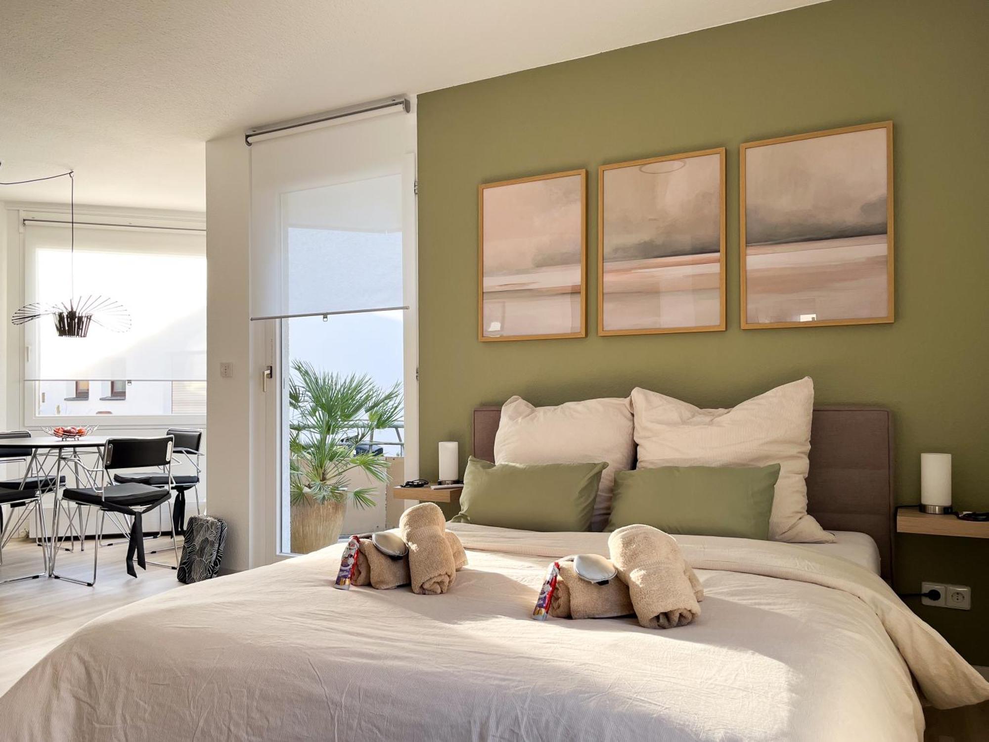 לודוויגסבורג Lubu Stay Central, Cozy, With Workspace And Parking מראה חיצוני תמונה